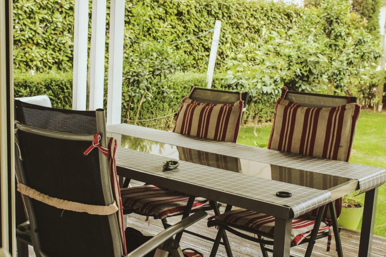 Ivy Lalzi Bay Beach House Дуррес Экстерьер фото